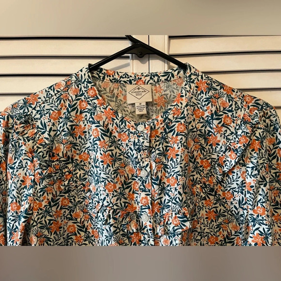 NWOT St. John’s Bay Floral Button Down Long Sleeve Ruffle Front Size Medium Top - Picture 5 of 11